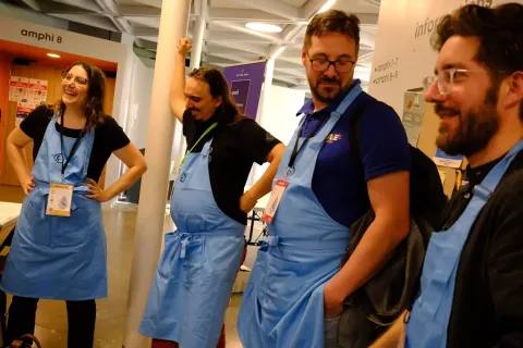 Quatres bénévoles lors du DrupalCamp 2026.